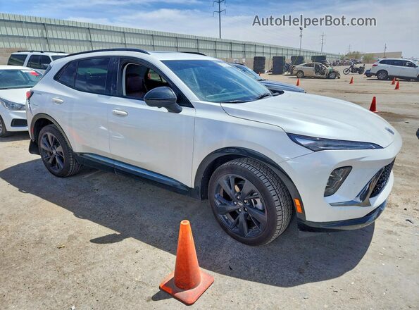 LRBFZPE40RD015798 2024 BUICK ENVISION Белый Передняя правая четверть