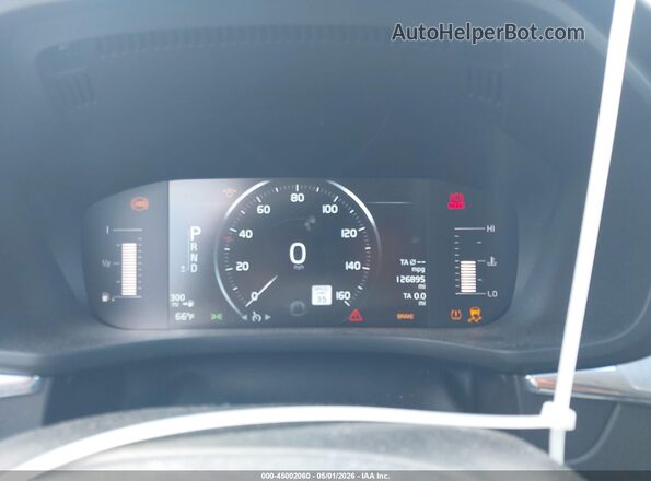 LYV102RKXKB233040 2019 VOLVO XC60 White Widok tylnych siedzeń