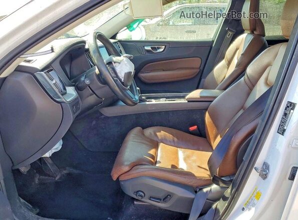 LYV102RKXKB235578 2019 VOLVO XC60 White Widok wnętrza z przodu