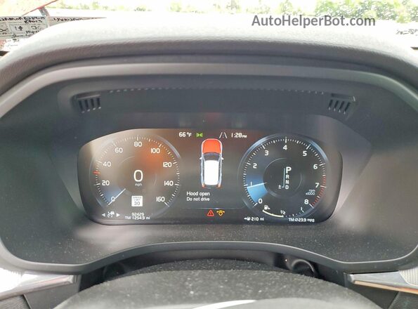 LYV102RM0KB284015 2019 VOLVO XC60 Красный Вид щитка приборов