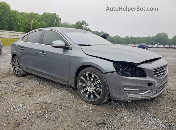 LYV402TKXJB173636 2018 VOLVO S60 Зеленый Передняя правая четверть