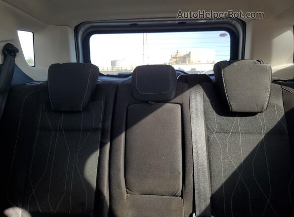 MAJ3P1TE9JC183894 2018 FORD ECOSPORT Silver Widok tylnych siedzeń