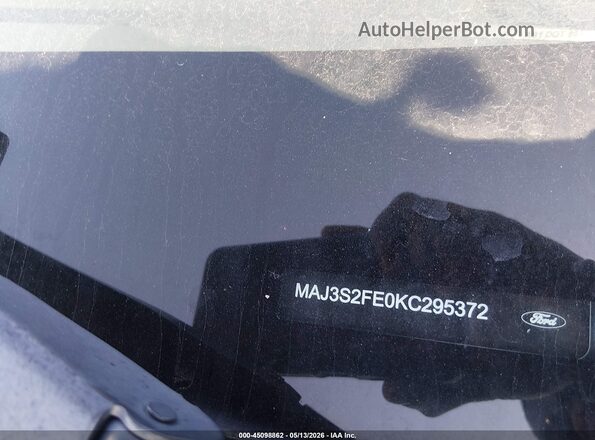 MAJ3S2FE0KC295372 2019 FORD ECOSPORT Gray Vista del compartimento del motor