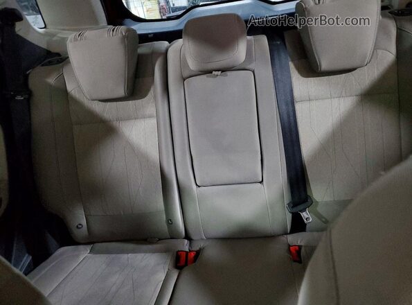 MAJ3S2GE1KC273637 2019 FORD ECOSPORT Red Widok tylnych siedzeń