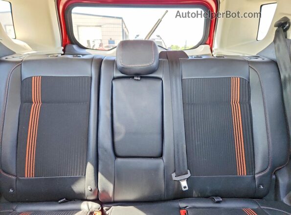 MAJ6P1CL5JC185993 2018 FORD ECOSPORT Red Vista de los asientos traseros