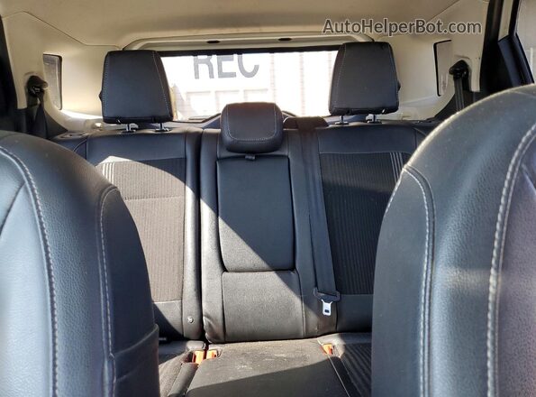 MAJ6S3JL6KC306223 2019 FORD ECOSPORT White Widok tylnych siedzeń