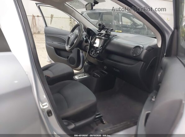ML32F3FJ6JHF08412 2018 MITSUBISHI MIRAGE G4 Серебряный Вид салона спереди
