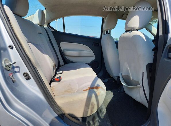 ML32F3FJ9HHF13775 2017 MITSUBISHI MIRAGE Silver Вид задніх сидінь