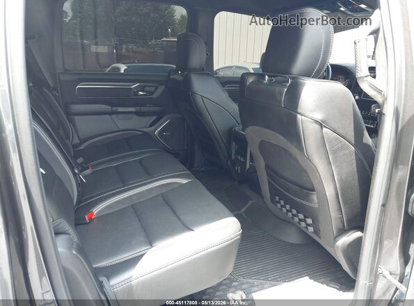 NCS108358 2022 RAM 1500 Black Widok naklejki z numerem VIN