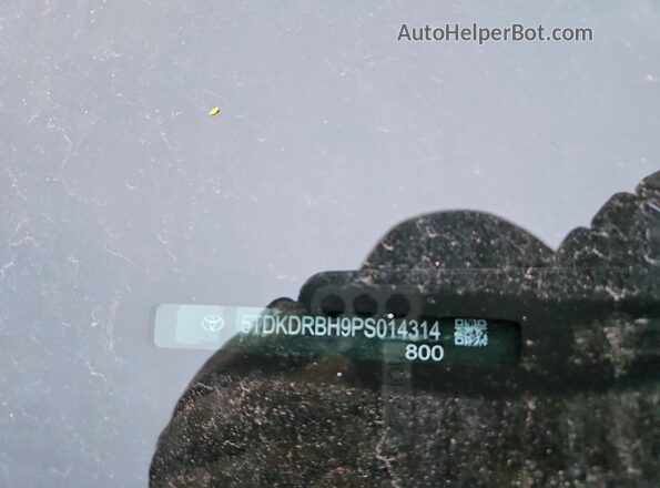 NJ2426E 2021 TOYOTA HIGHLANDER Blue Widok naklejki z numerem VIN