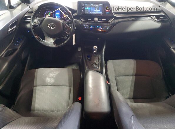 NMTKHMBX2JR022307 2018 TOYOTA C-HR Синий Вид панели приборов
