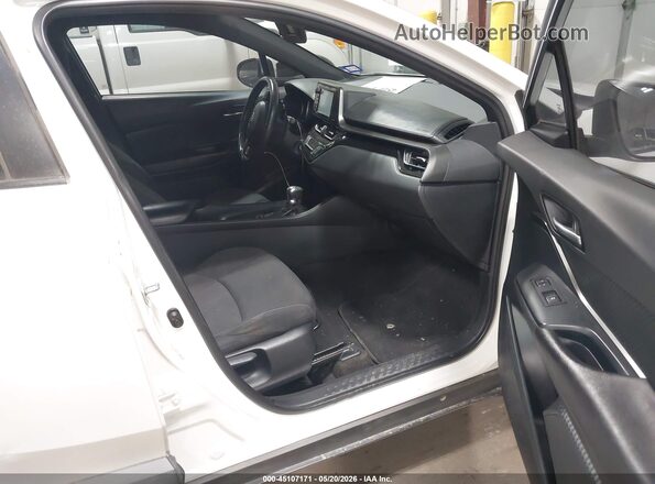NMTKHMBX2JR035882 2018 TOYOTA C-HR White Widok wnętrza z przodu