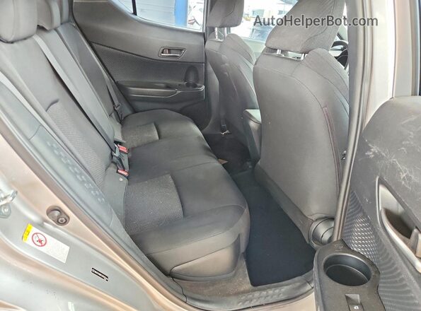 NMTKHMBX2KR095646 2019 TOYOTA LE Silver Սալոնի հետևի տեսք