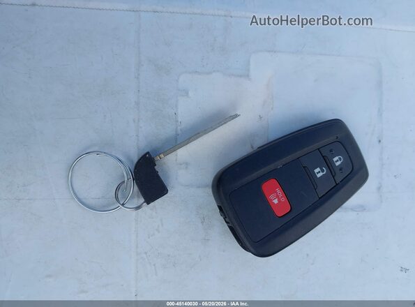 NMTKHMBX8LR106246 2020 TOYOTA C-HR Серебряный Вид панели приборов