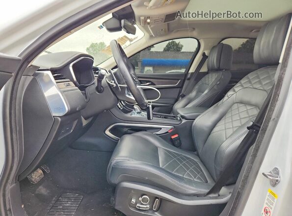 SADCJ2EX0MA669403 2021 JAGUAR F-PACE Белый Вид салона спереди
