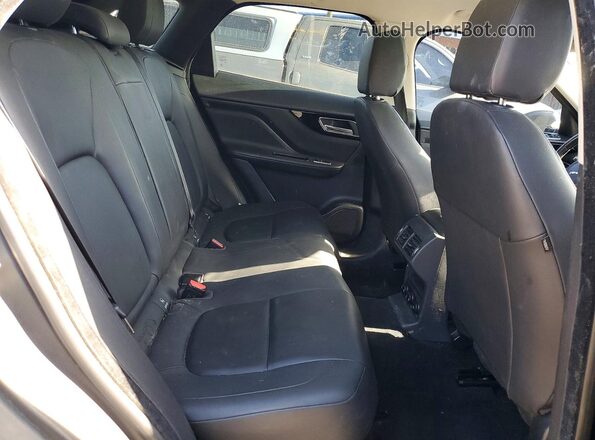 SADCJ2FX1JA268775 2018 JAGUAR F-PACE Black უკანა სალონის ხედი