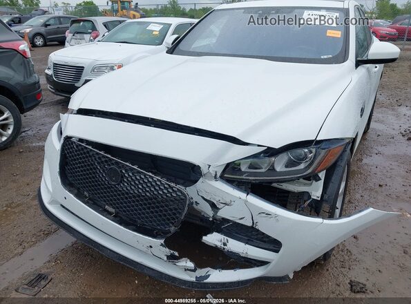 SADCJ2FX3KA603259 2019 JAGUAR F-PACE White Front view