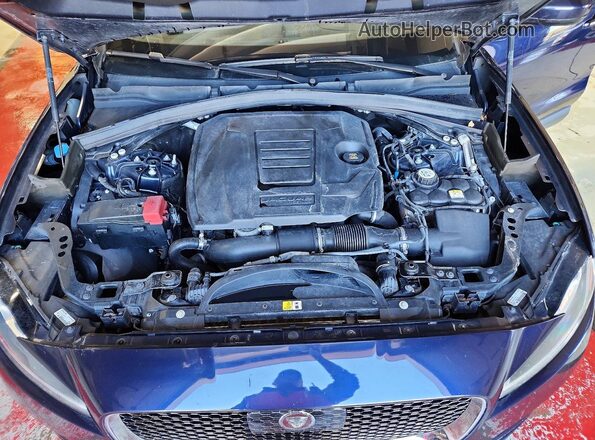 SADCJ2FX9KA359701 2019 JAGUAR F-PACE Blue Widok komory silnika
