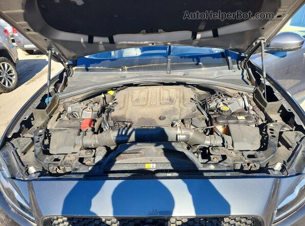 SADCK2BV7HA898246 2017 JAGUAR F-PACE Gray Engine compartment view