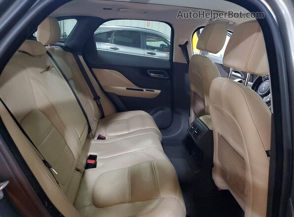 SADCK2FX4JA289035 2018 JAGUAR F-PACE Gray Vista interior trasera
