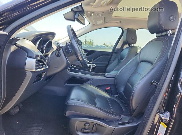 SADCK2FX7JA351284 2018 JAGUAR F-PACE Черный Вид салона спереди