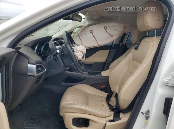 SADCK2FX9JA276359 2018 JAGUAR F-PACE Белый Вид салона спереди
