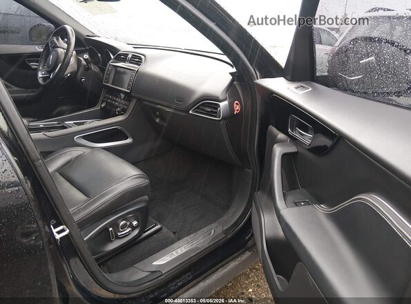 SADCL2FN9JA243373 2018 JAGUAR F-PACE Черный Вид салона спереди