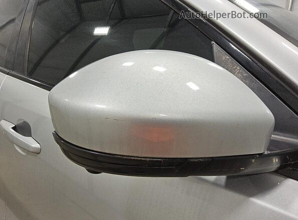 SADCM2FV0JA240519 2018 JAGUAR F-PACE Серебряный 