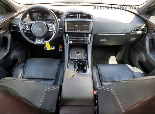 SADCM2FV8KA357623 2019 JAGUAR F-PACE Gray Widok deski rozdzielczej