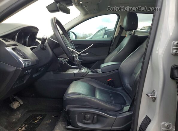 SADFP2FX7K1Z48032 2019 JAGUAR E-PACE Gray Front interior view