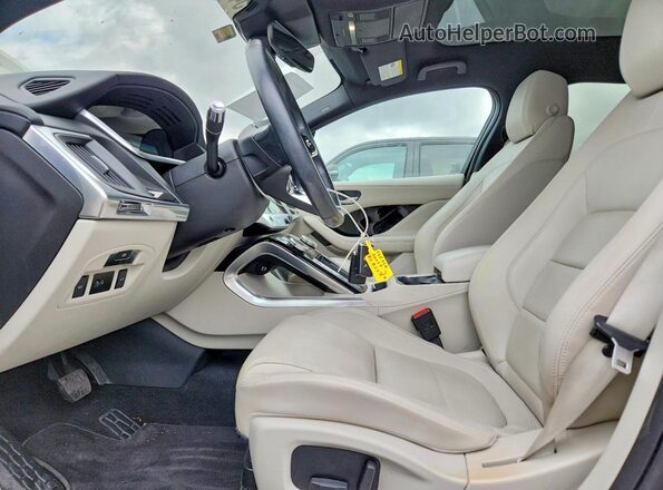 SADHC2S17K1F65250 2019 JAGUAR I-PACE White Вид салону спереду