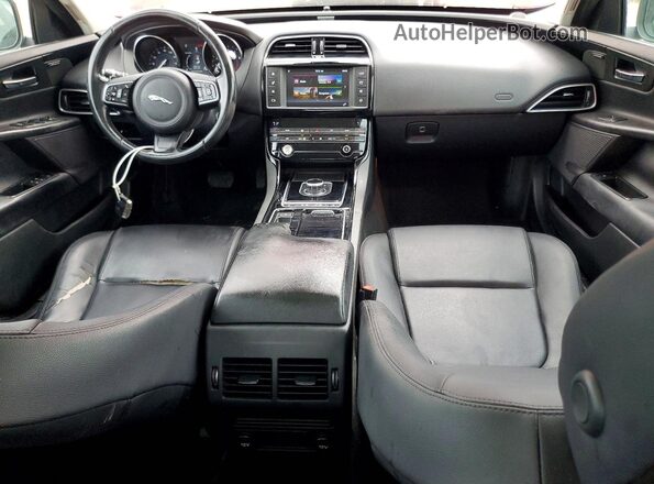 SAJAD4FX9JCP25344 2018 JAGUAR XF Красный Вид панели приборов