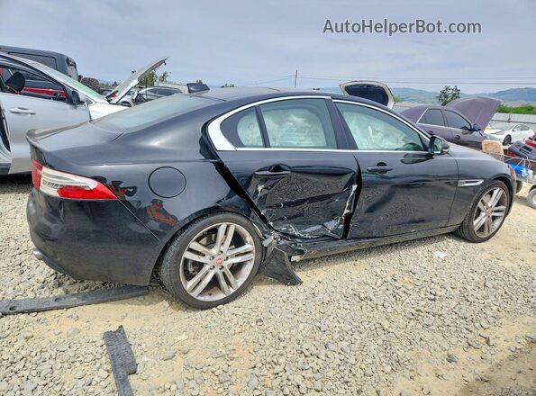 SAJAE4BV7HA962955 2017 JAGUAR XF Black Tył prawy