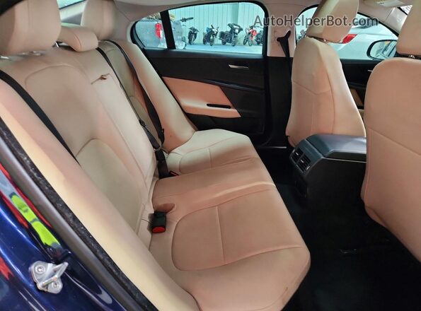 SAJAR4BG9HA972795 2017 JAGUAR XF Blue Widok tylnych siedzeń