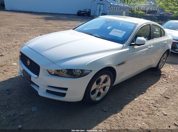 SAJAS4BN3HA970768 2017 JAGUAR XF Белый Передняя левая четверть