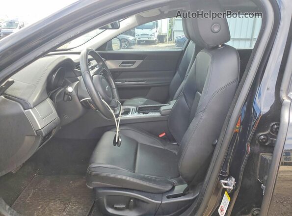 SAJBD4FX5JCY58090 2018 JAGUAR XF Black Widok wnętrza z przodu
