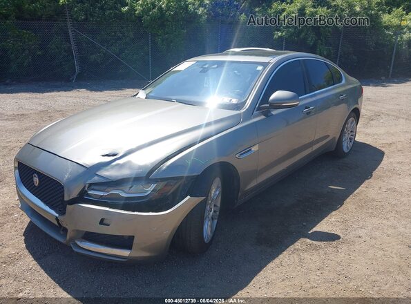 SAJBJ4BV4HCY43054 2017 JAGUAR XF Серый Передняя левая четверть