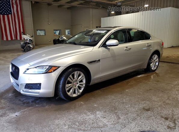 SAJBJ4BV5GCY16735 2016 JAGUAR XF Серебряный Передняя левая четверть