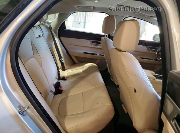 SAJBJ4BV5GCY16735 2016 JAGUAR XF Серебряный Вид задних сидений