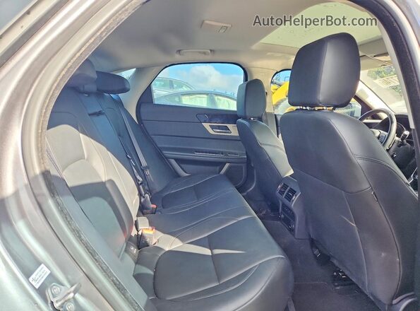 SAJBJ4BV6HCY36817 2017 JAGUAR XF Серебряный Вид задних сидений