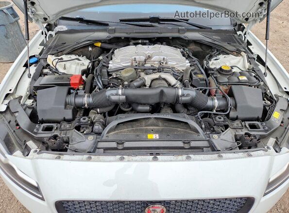 SAJBM4BV4HCY49122 2017 JAGUAR XF White Widok wnętrza z tyłu