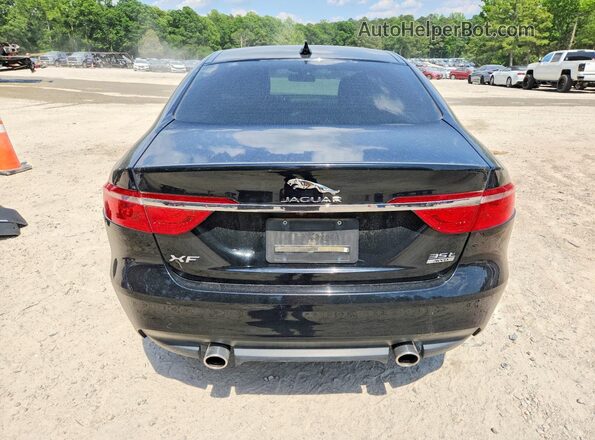 SAJBS4BV5HCY29077 2017 JAGUAR XF Black Widok z tyłu