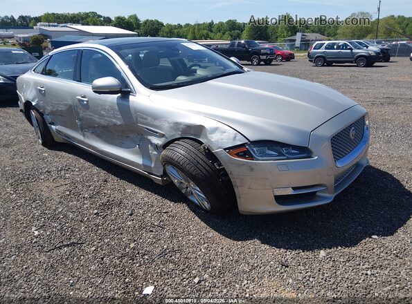 SAJWA2G73H8W03948 2017 JAGUAR XJ Silver Delantero derecho