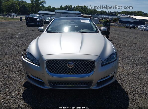 SAJWA2G73H8W03948 2017 JAGUAR XJ Silver Vista del cuadro de instrumentos