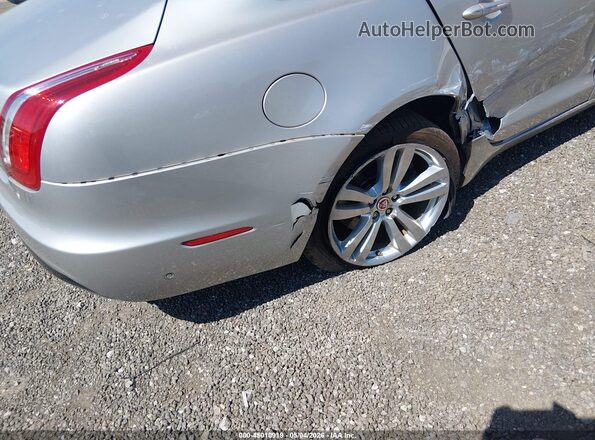 SAJWA2G73H8W03948 2017 JAGUAR XJ Silver Vista frontal