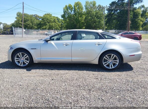 SAJWA2G73H8W03948 2017 JAGUAR XJ Silver Vista interior de 360 grados