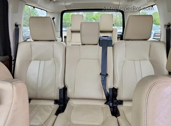SALAG2V60GA792897 2016 LAND ROVER LR4 White Widok tylnych siedzeń