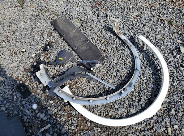 SALCJ2FX7SH353374 2025 LAND ROVER DISCOVERY Белый Вид наклейки с VIN-кодом