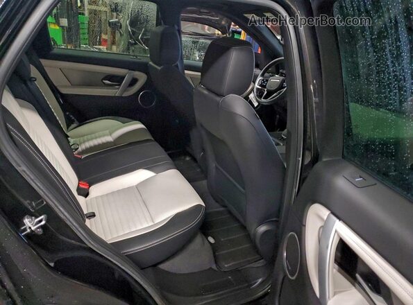 SALCL2FX5RH339574 2024 LAND ROVER DISCOVERY Черный Вид задней части салона