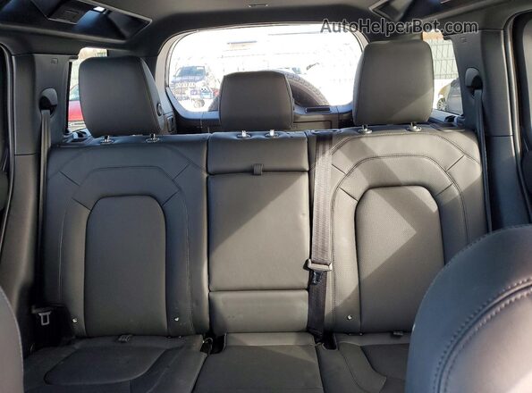 SALEJ7EX2S2357875 2025 LAND ROVER DEFENDER Black Rear seats view